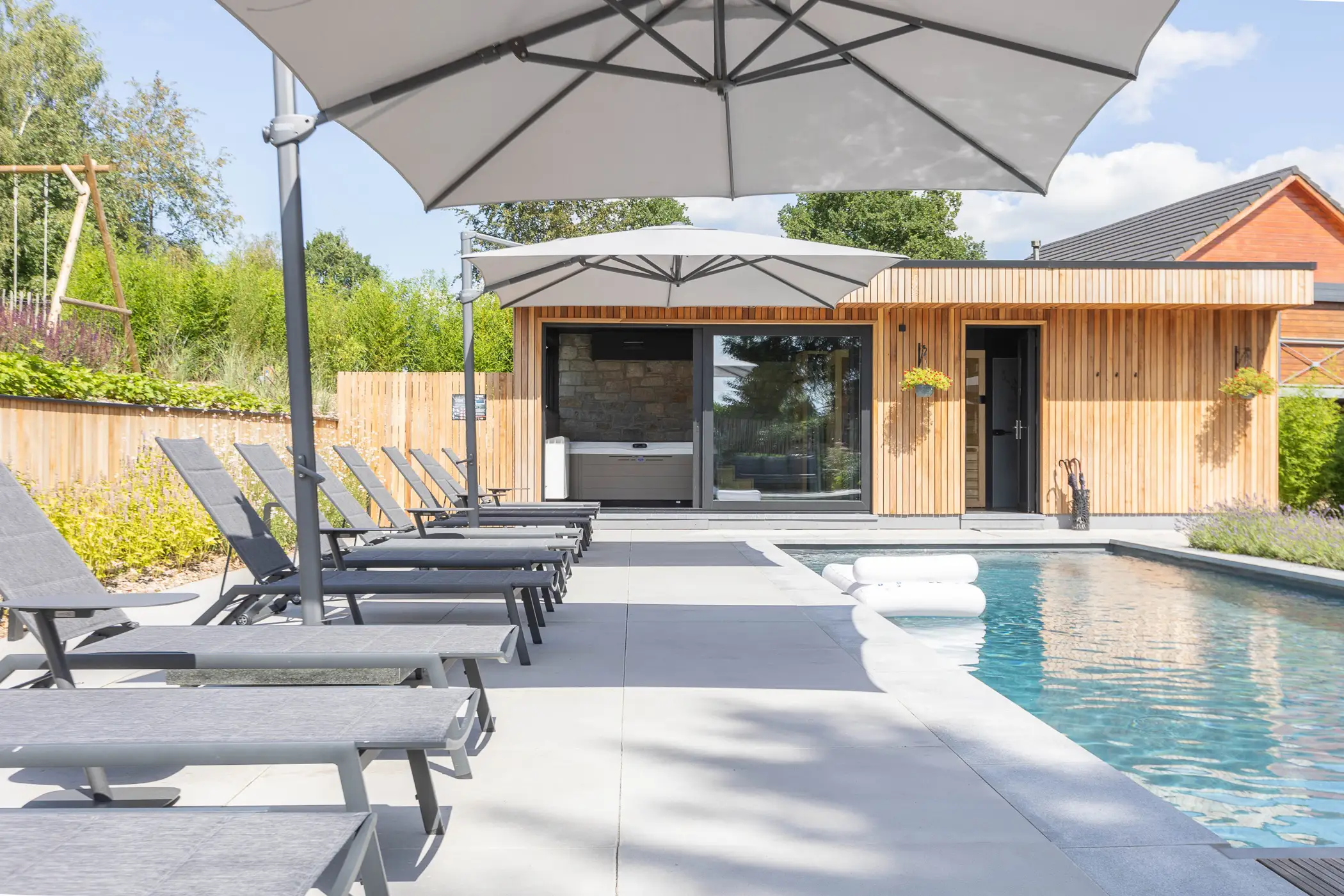 Cottage for 10 people in Tenneville Villa Wood